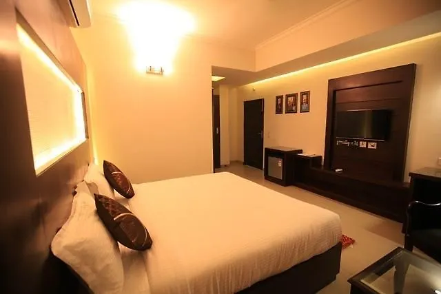 Neo Classic Hotel Chandigarh