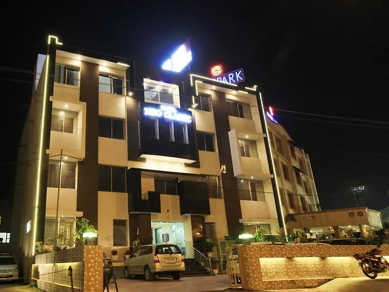 Neo Classic Hotel Chandigarh