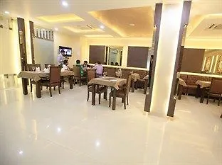 ***  Neo Classic Hotel Csandígarh India